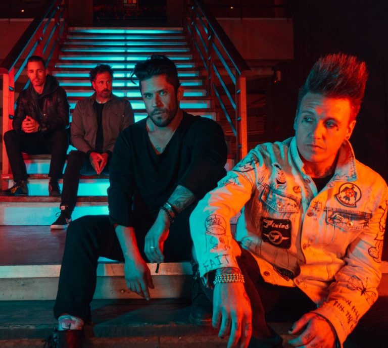 Papa-Roach-Cut-The-Line-1.jpg